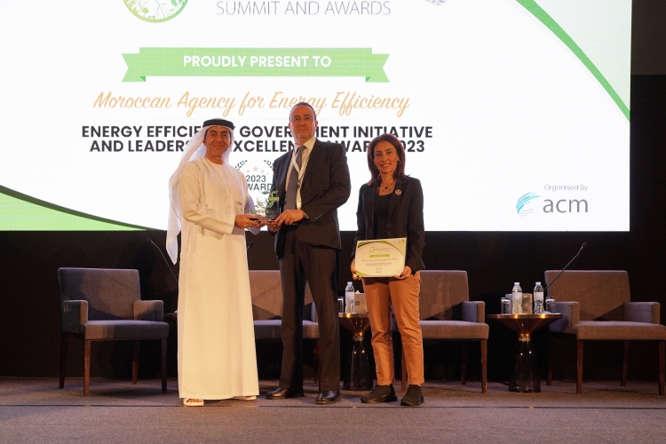 AMEE PRIMÉE A DUBAI POUR LA MEILLEURE INITIATIVE GOUVERNEMENTALE DANS LA REGION MENA