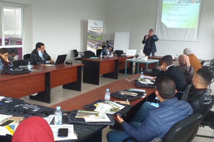 Formation le pompage solaire dans l'agriculture
